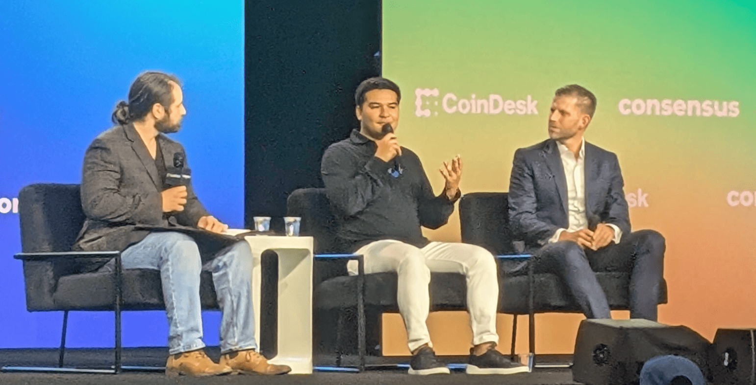 Asher Genoot และ Eric Trump ที่งาน Consensus 2025 ( ที่มา : Cointelegraph )