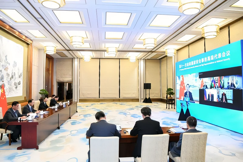 <i>การประชุม BRICS ครั้งที่ 11 ผ่านการวิดีโอคอล ณ กรุงปักกิ่ง<br>รูปภาพ: Yin Bogu/Xinhua/Getty Images</i>