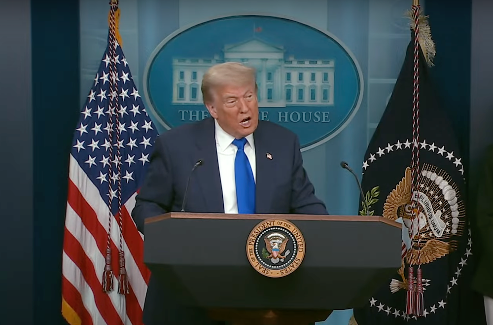 Trump กำลังพูดในงานแถลงข่าวที่ทำเนียบขาวในวันศุกร์ที่ผ่านมา ( ที่มา :&nbsp;ทำเนียบขาว )